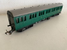 TRIANG R223 GREEN SUBURBAN