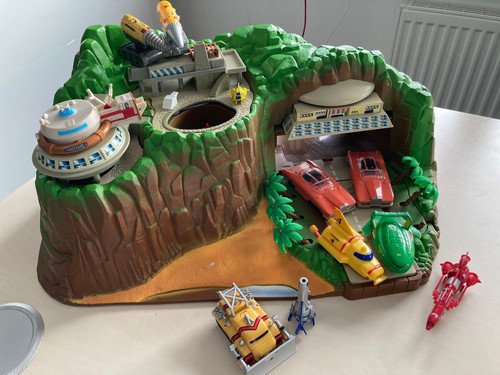 Vintage thunderbirds tracy - vintage,