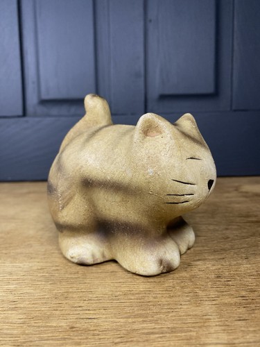 Tabby cat figurine cute - tabby, figurine,