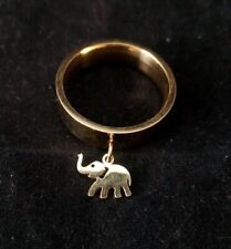 Elephant Charm Ring Gold Tone Ring. Size R1/2 (US 9). Costume Jewellery. Unisex 