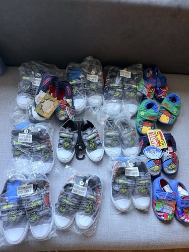 Pairs kids shoes - 38,