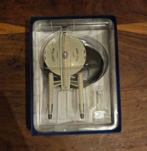Eaglemoss star trek uss - eaglemoss,