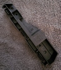 Rear left bumper mount bracket