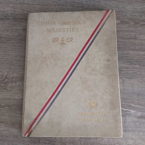 Royal memorabilia vintage 1937 - memorabilia,