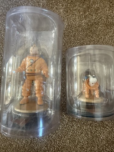 Tintin and snowy - snowy, cosmonaut