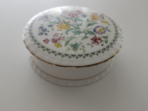 Vintage trinket box royal kent - royal,