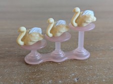SYLVANIAN FAMILIES Cake stand with swan pastries