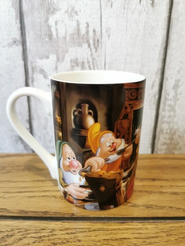 Snow white mug disney store - snow,