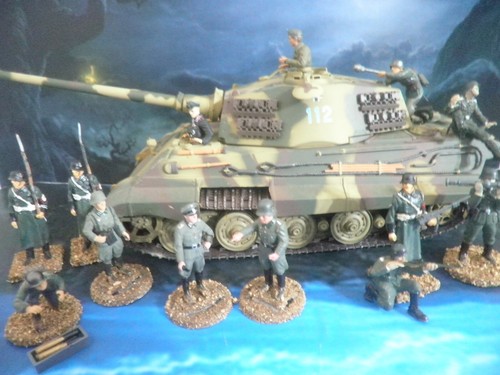 Soldiers car tank german 21st - car,