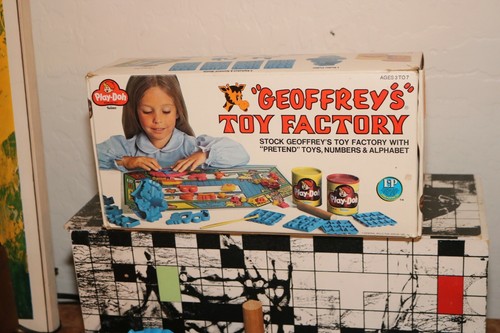 Geoffrey toy factory box - geoffrey's,