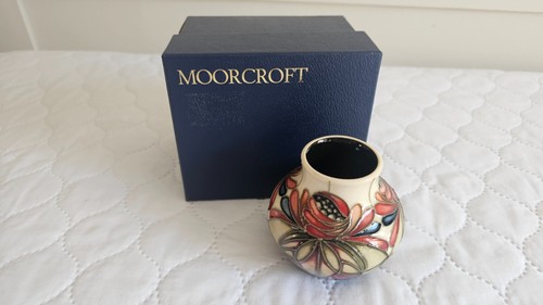 Moorcroft anna lily vase - lily,