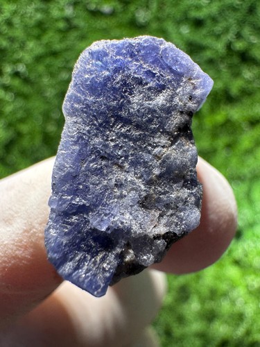 Tanzanite crystal with color - tanzanite,