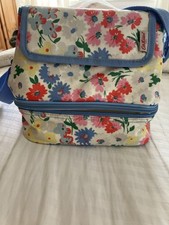 CATH KIDSTON LUNCH BAG .ZIPPED BOTTOM ,POPPER TOP . ADJUSTABLE STRAP