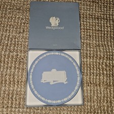 Beautiful Wedgewood Blue Jasperware Plate In Original Box Excellent Condition