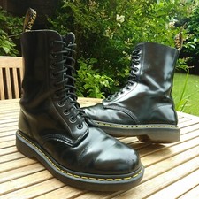 Dr Martens 1490 Womens Boots UK 6 Black Leather Smooth 10 Hole Lace up Ankle Doc
