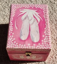 Vintage Balerina Musical