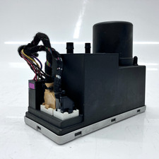 Audi A3 A4 Central locking vacuum pump with wiring plugs 8D0862257E