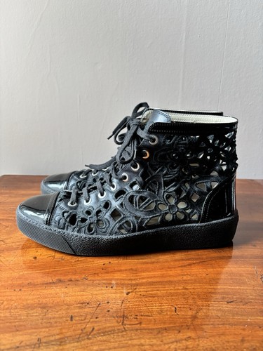 Rare chanel shoes high - chanel,