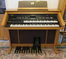 Roland Atelier AT-80SL organ