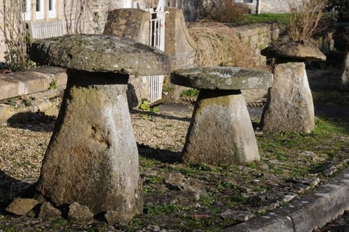 Photo 6x4 staddle stones - photo,