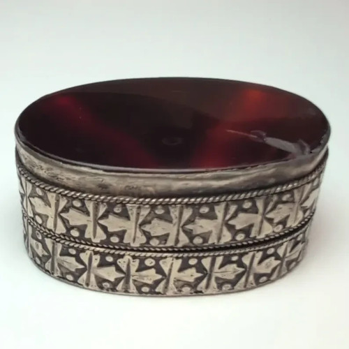 Vintage antique oval - oval, carnelian