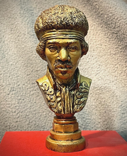 Jimi hendrix golden bust rock - jimi,