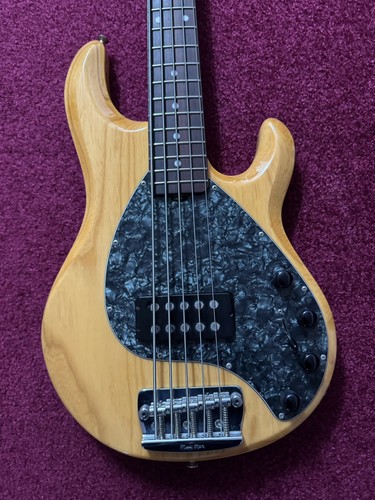 Musicman stingray bass - 5,