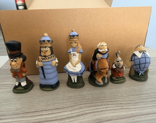 Mascot chess alice - mascot,