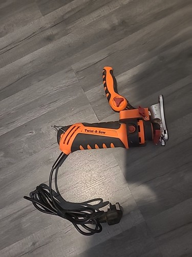 The renovator twist saw - the, twist-a-saw