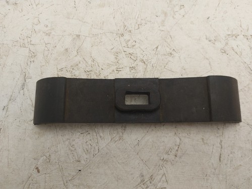 Yamaha 125 tank mounting - tank,