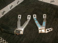 hyosung XRX 125 XRX125  REAR HANGERS LHS & RHS WITH 1X PEG 