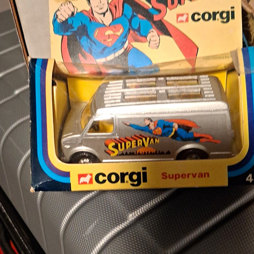 Corgi 435 supervan superman - supervan,