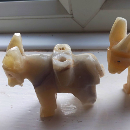 Hand carved beige - carved, beige/white