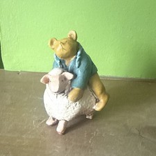 Colour box Anneka Bouke Peter Fagen Bear & Me Bear Sitting On Sheep AB044