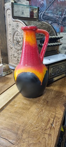 Vibrant mid century - mid, orange