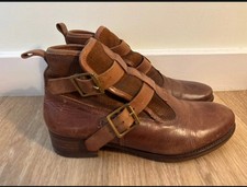 BERTIE OF LONDON BROWN LEATHER ANKLE BOOTS Size 7 (41)