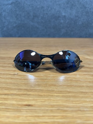 Gen silver oakley sunglasses - gen,