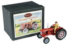 Britains Petit 08716 David Brown 900 Tractor - MIB