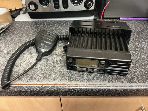 Icom a110 euro 33 - 8.33, airband