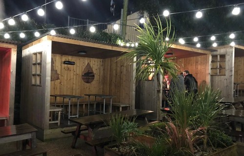 Smoking shelter vaping area - /,