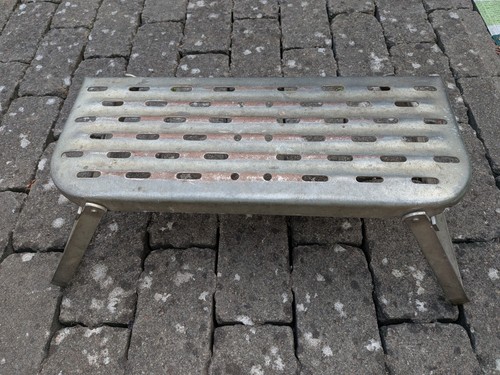 Heavy duty steel folding step - steel,