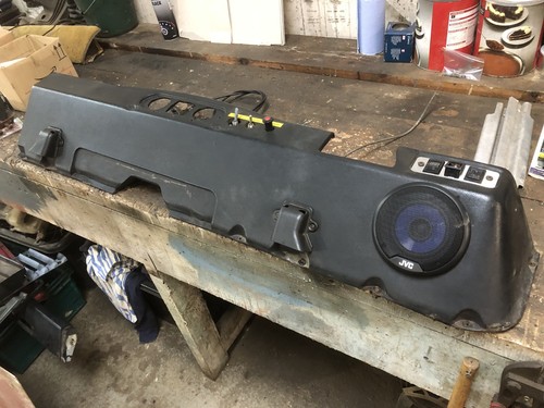 Land rover defender lower dash - land,