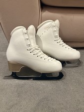 Edea Chorus Figure Skating Boots – Size 255 / UK 5 – Narrow Fit