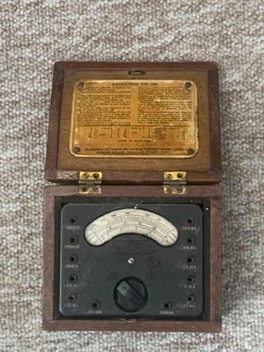 Vintage universal avo - avo, minor