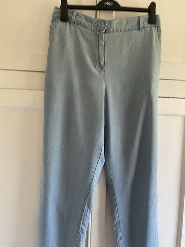 Next light blue tapered - light,