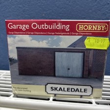 Hornby Skaledale R9809 Garage Outbuilding OO gauge NEW BOX WORN