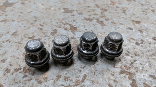 Lexus gs300 spare wheel nuts - gs300,