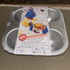 Wilton Mini Wonder Mold Doll