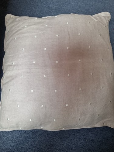 Laura ashley carmel - laura, spot