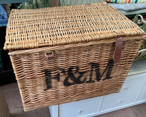 Fortnum mason hamper - f&m,